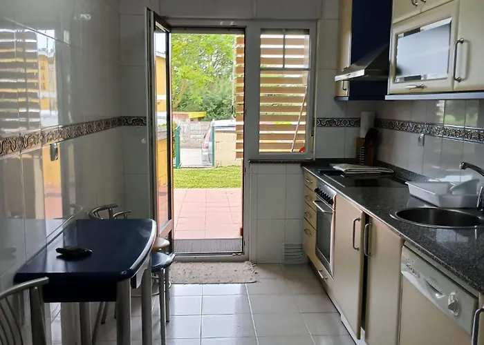 Bajo Con Jardin Y Piscina *