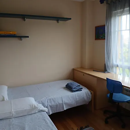 Bajo Con Jardin Y Piscina *