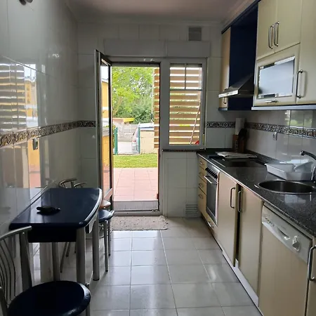 Bajo Con Jardin Y Piscina *